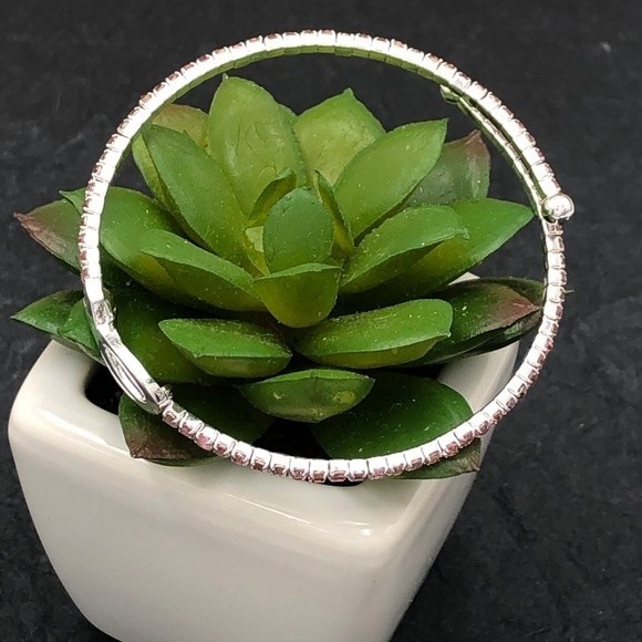 🌼 Pink Ribbon Cancer Rhinestone Bracelet - Picture 2 of 3